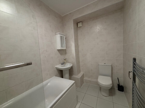 Heathway, Dagenham, RM9