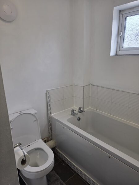 Crosby Road, Dagenham, RM10
