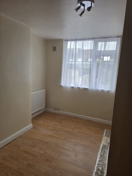 Crosby Road, Dagenham, RM10