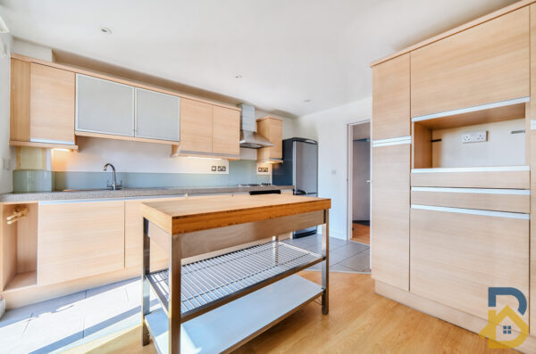 Market Place, Nayland Court, RM1