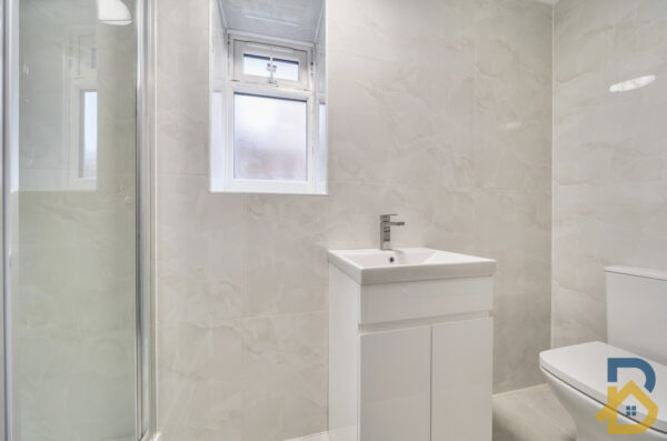 Park Lane, Hornchurch, RM11