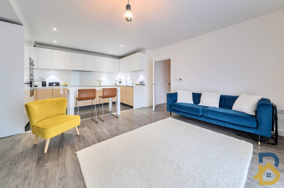 Huntingdon Drive, Baneberry Lodge, RM3