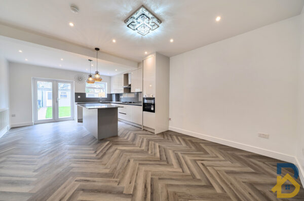 Kingston Road, Ilford, IG1