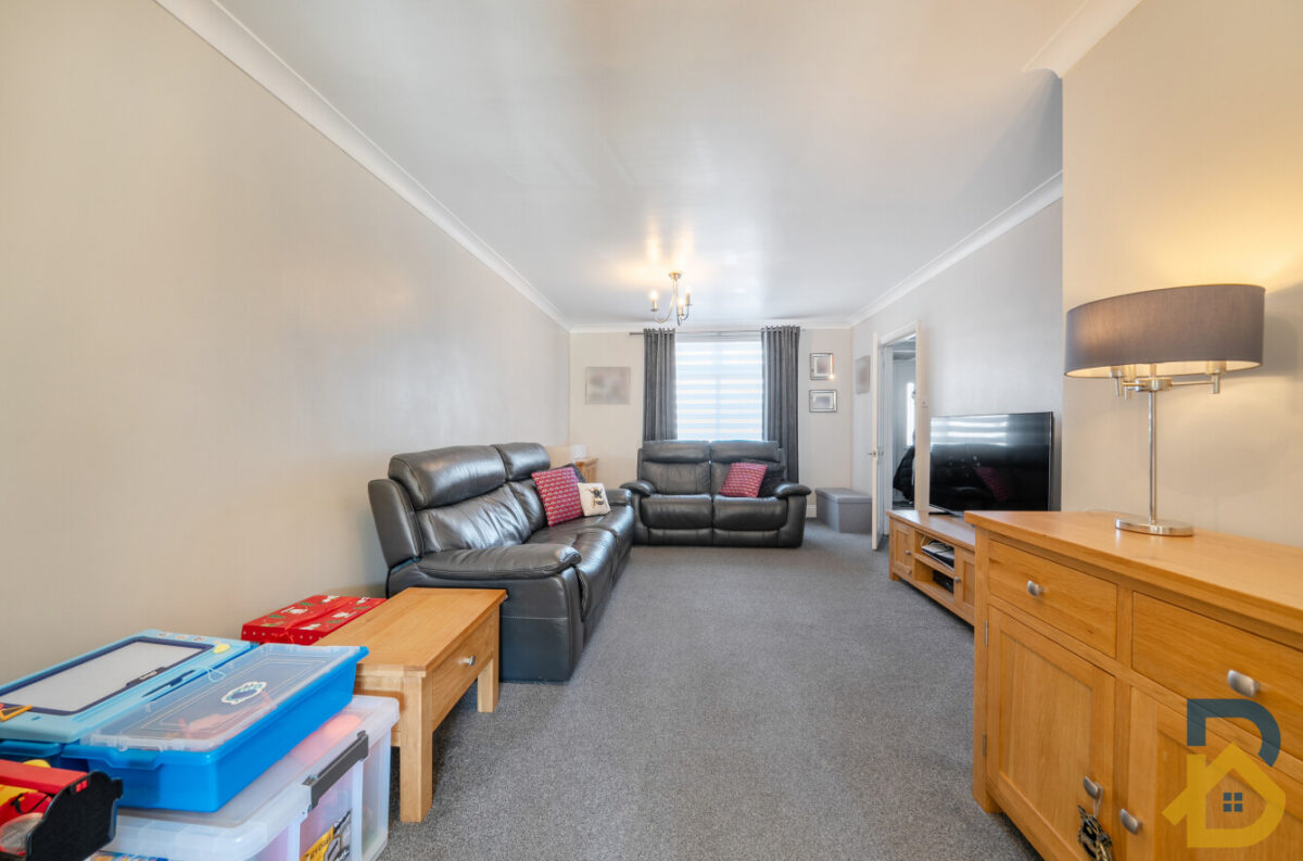 Spurling Road, Dagenham, RM9