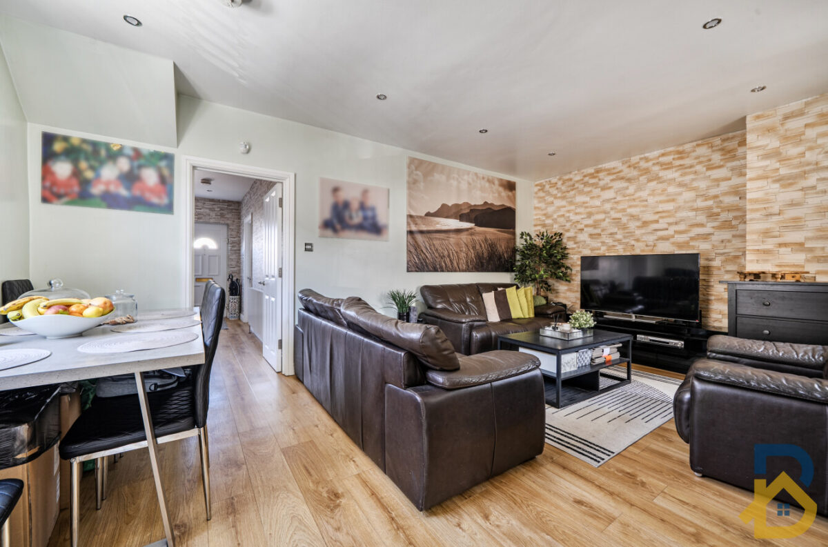 Walden Avenue, Rainham, RM13