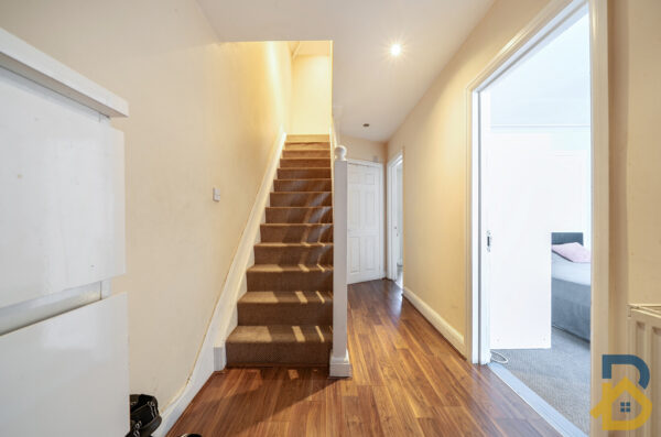 Parsloes Avenue, Dagenham, RM9