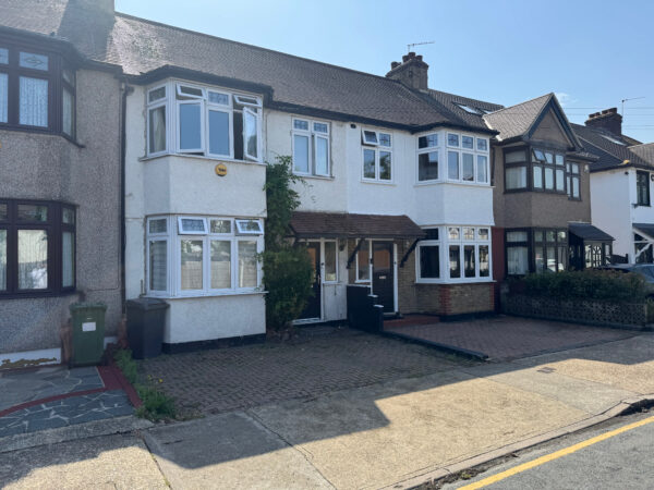 Norfolk Road, Upminster, RM14