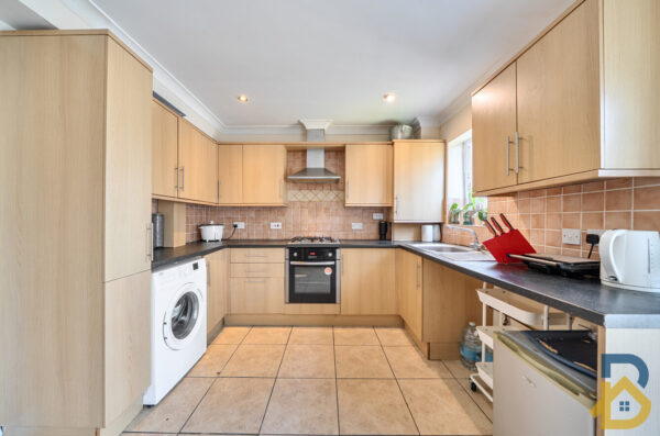 Parsloes Avenue, Dagenham, RM9