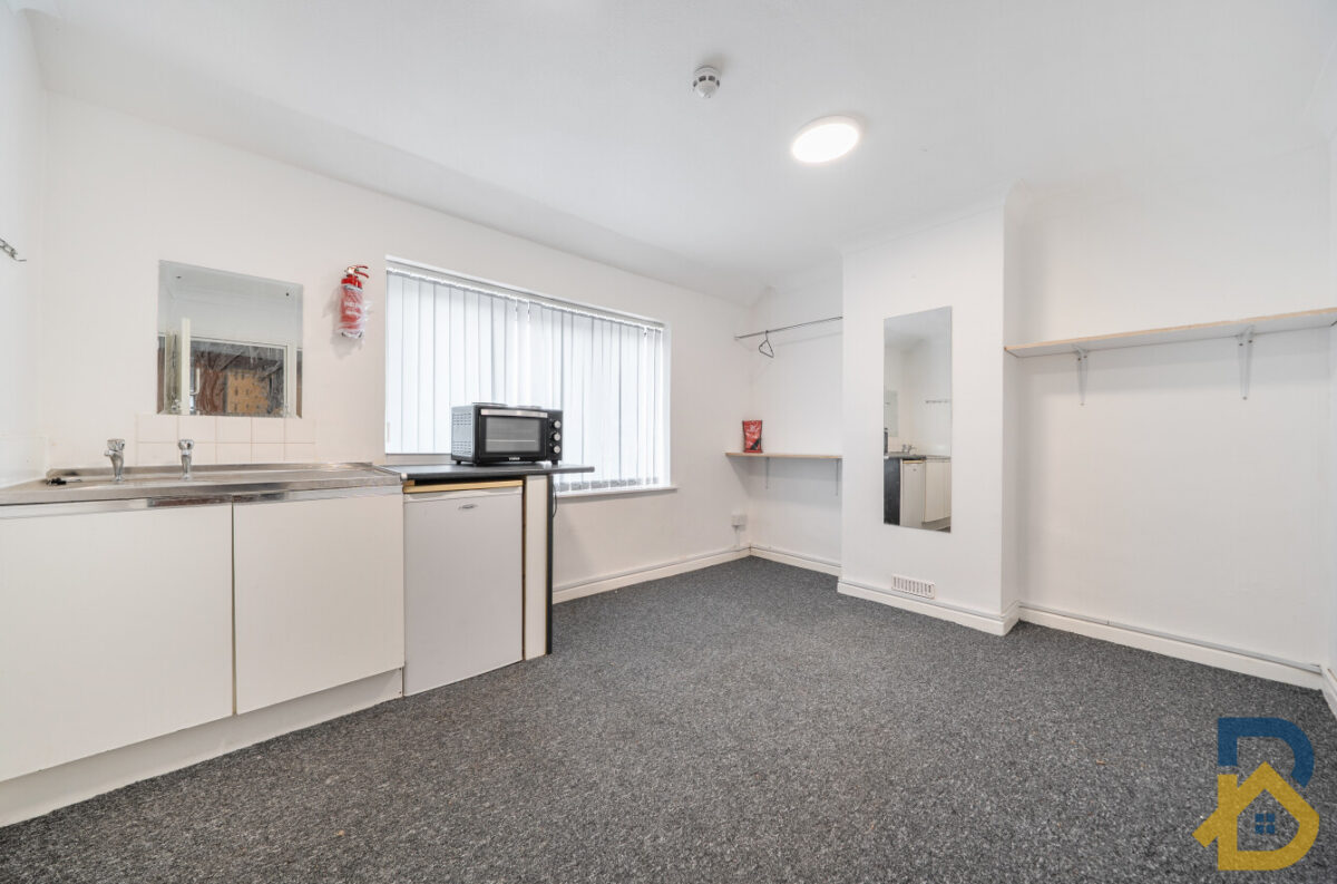 Langley Crescent, Dagenham, RM9