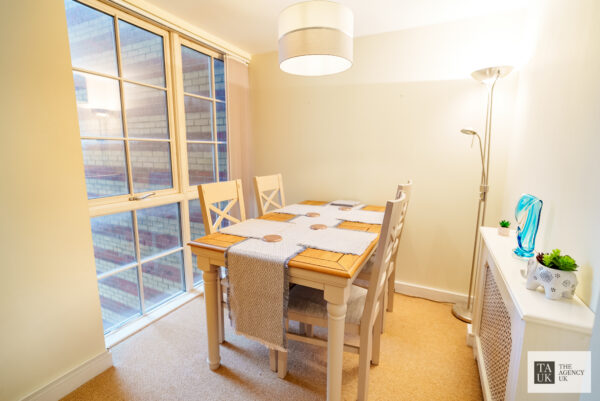 Malt House Place, Romford, RM1
