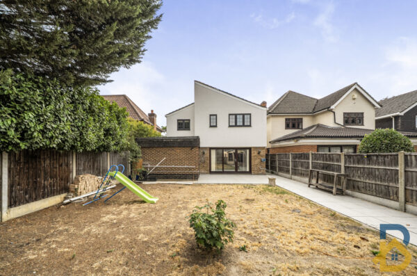 Brentwood Road, Romford, RM2
