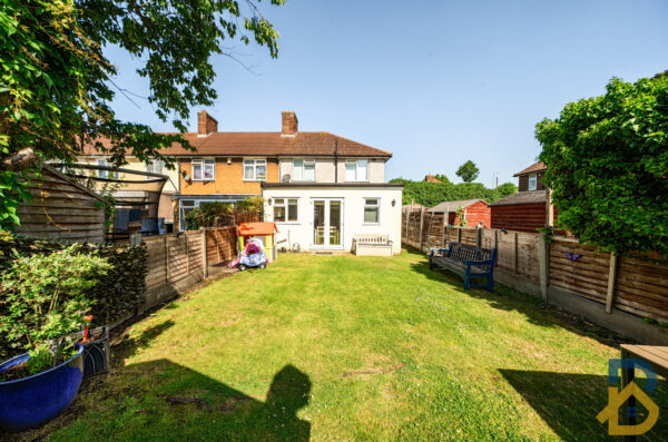 Spurling Road, Dagenham, RM9