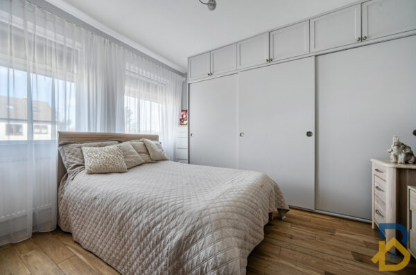 Walden Avenue, Rainham, RM13