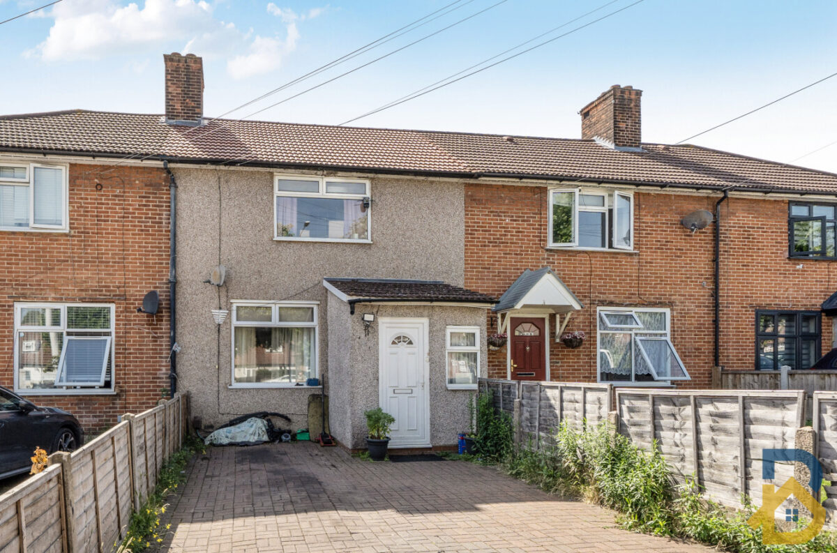 Valence Avenue, Dagenham, RM8