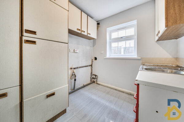 Brentwood Road, Romford, RM2
