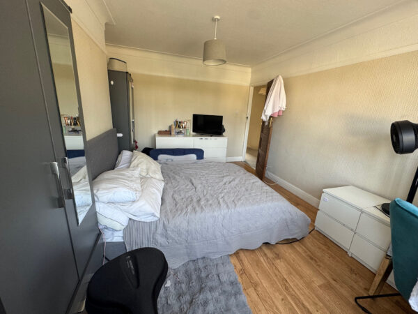 Norfolk Road, Upminster, RM14