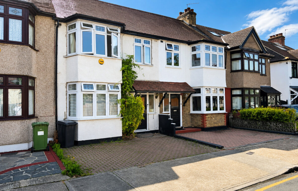 Norfolk Road, Upminster, RM14