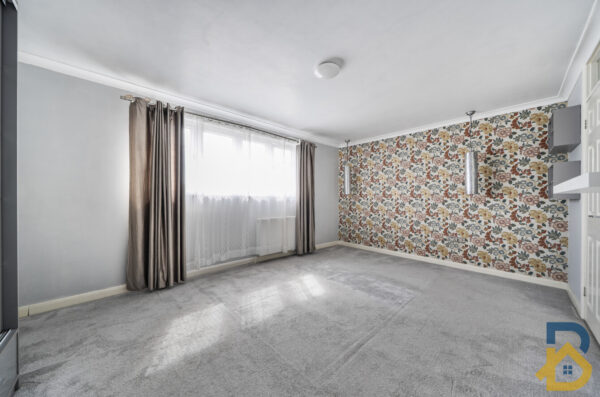 Brentwood Road, Romford, RM2