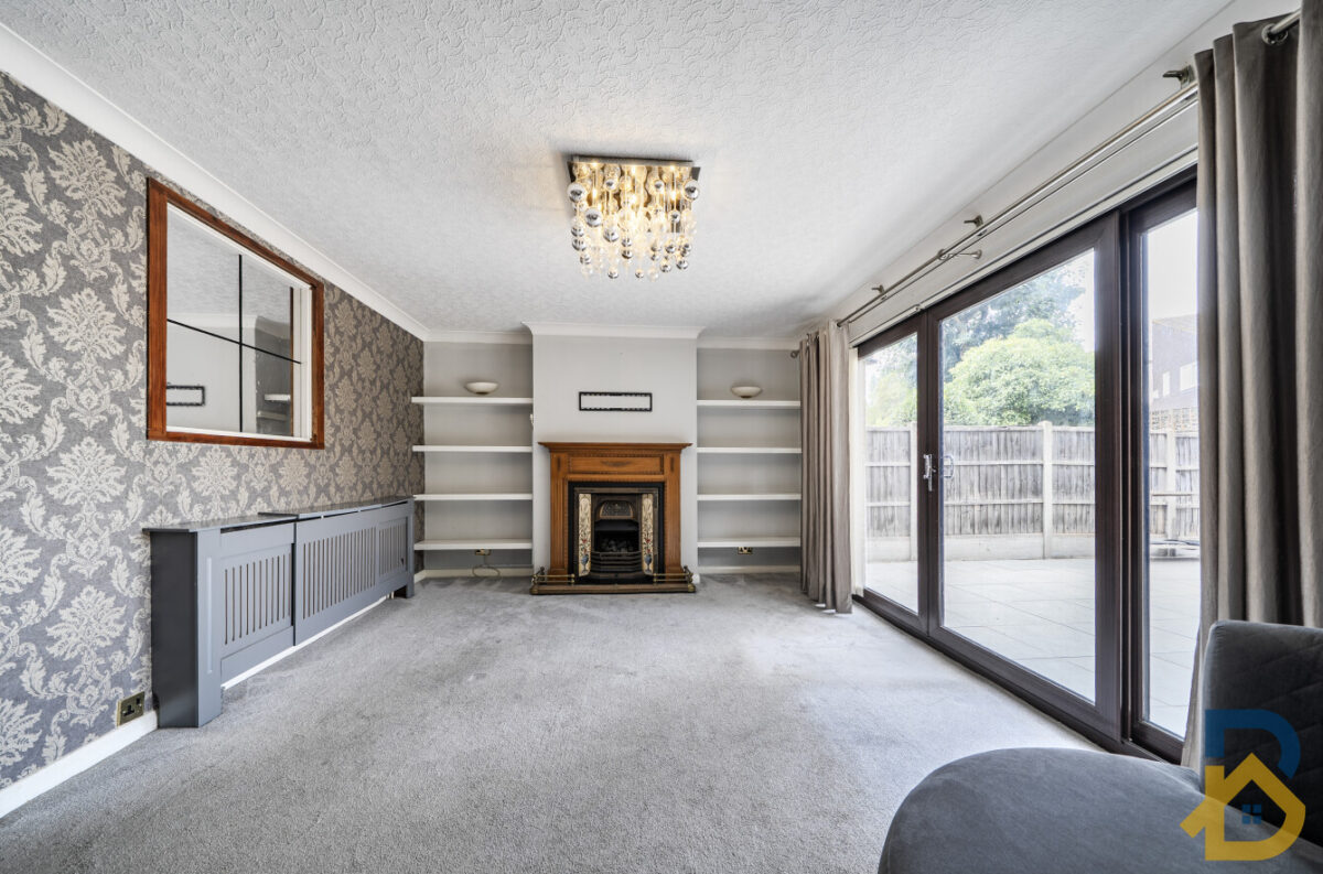 Brentwood Road, Romford, RM2