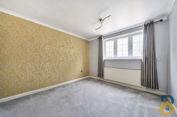 Brentwood Road, Romford, RM2