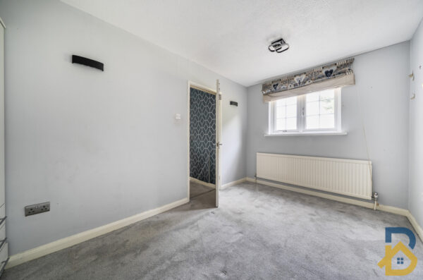 Brentwood Road, Romford, RM2