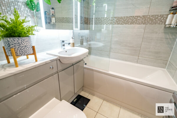 Malt House Place, Romford, RM1