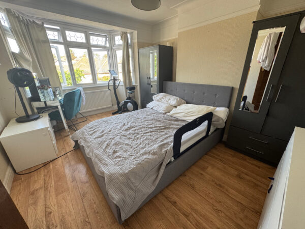 Norfolk Road, Upminster, RM14