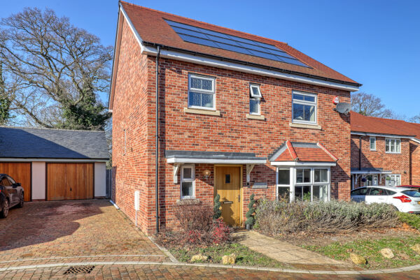 Watlington Gardens, Great Warley, CM13