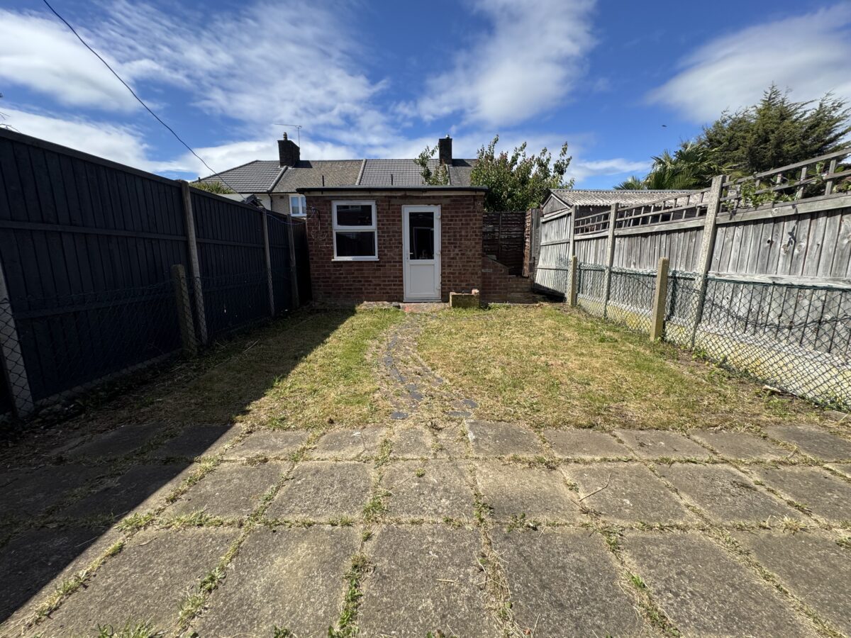 Stamford Road, Dagenham, RM9