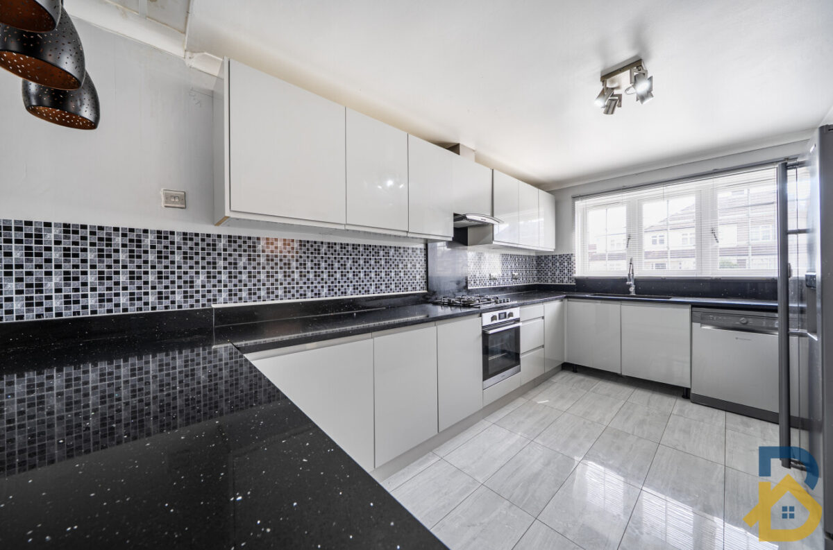 Brentwood Road, Romford, RM2