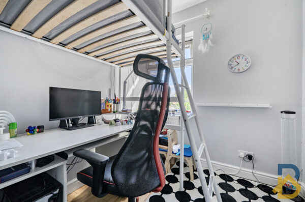 Walden Avenue, Rainham, RM13
