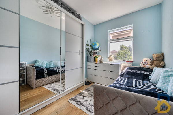 Walden Avenue, Rainham, RM13