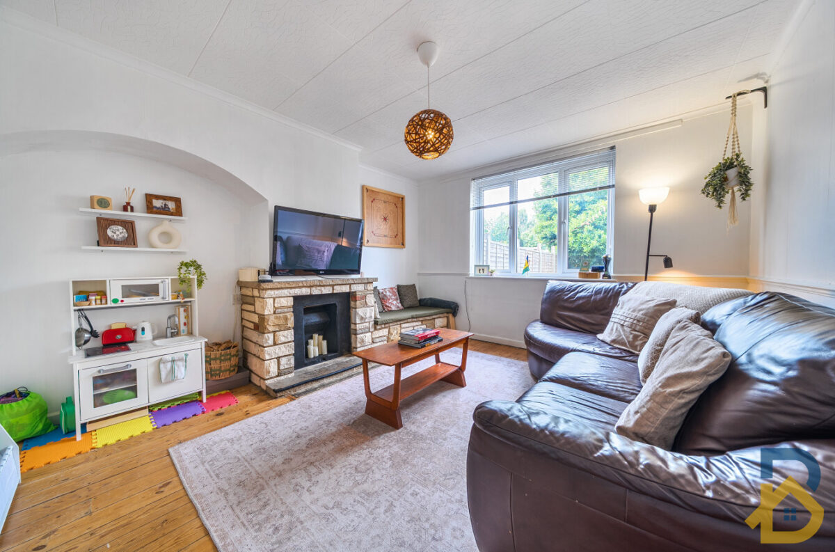 Fanshawe Crescent, Dagenham, RM9