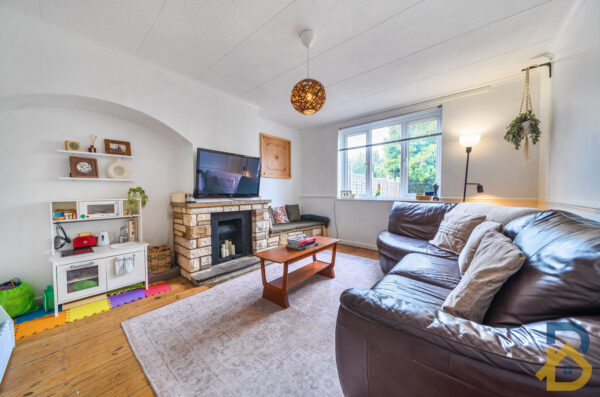 Fanshawe Crescent, Dagenham, RM9