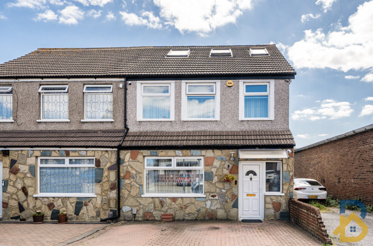 Walden Avenue, Rainham, RM13