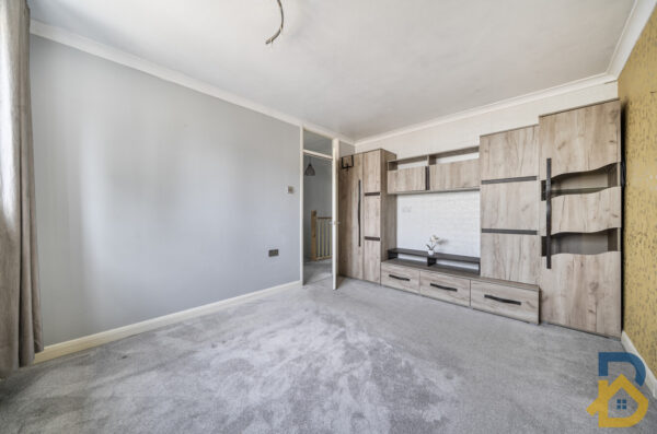 Brentwood Road, Romford, RM2