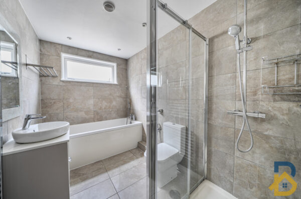 Brentwood Road, Romford, RM2