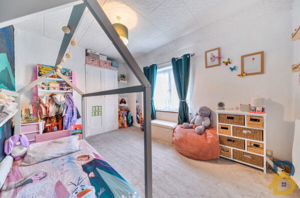 Fanshawe Crescent, Dagenham, RM9