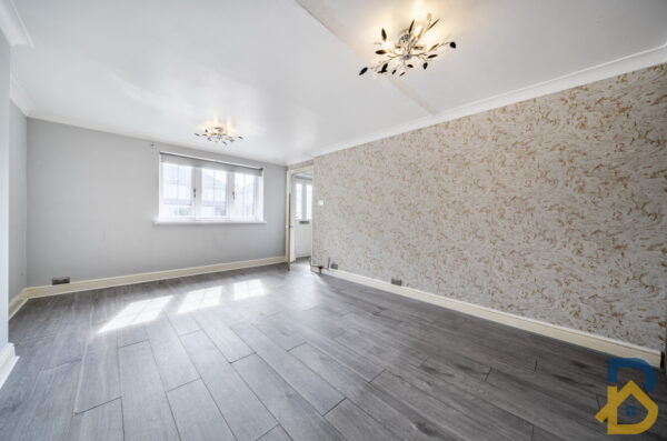 Brentwood Road, Romford, RM2
