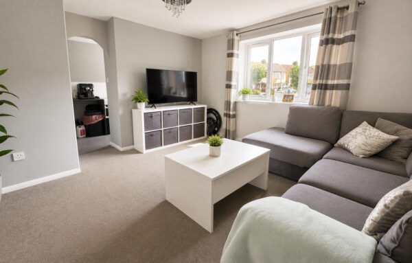 Naunton Way, Hornchurch, RM12
