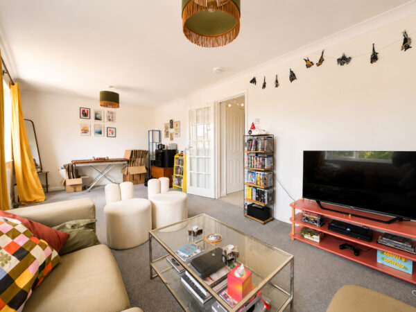 Sunrise Avenue, Hornchurch, RM12