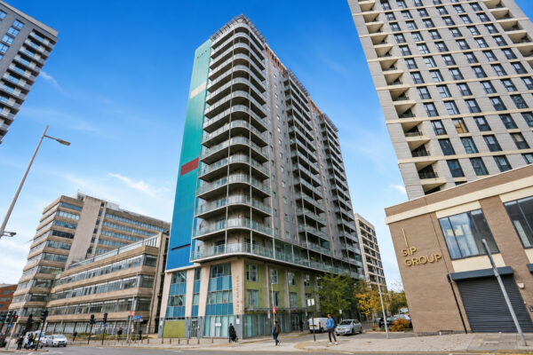 Ilford Hill, Icon Building, IG1