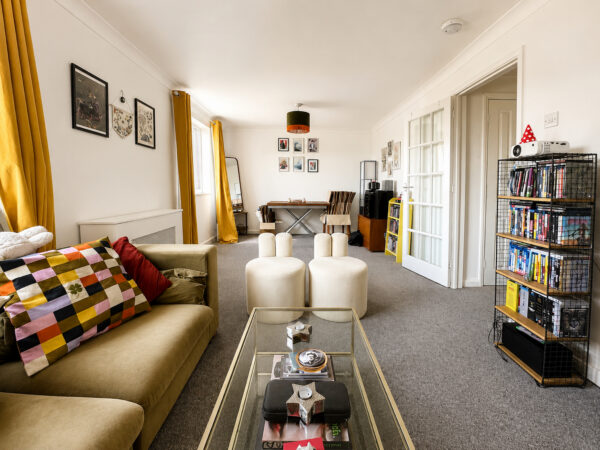 Sunrise Avenue, Hornchurch, RM12
