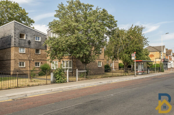 Heenan Close, Barking, IG11