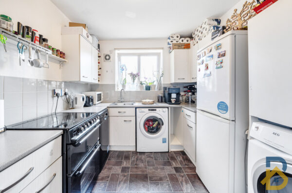 Heenan Close, Barking, IG11