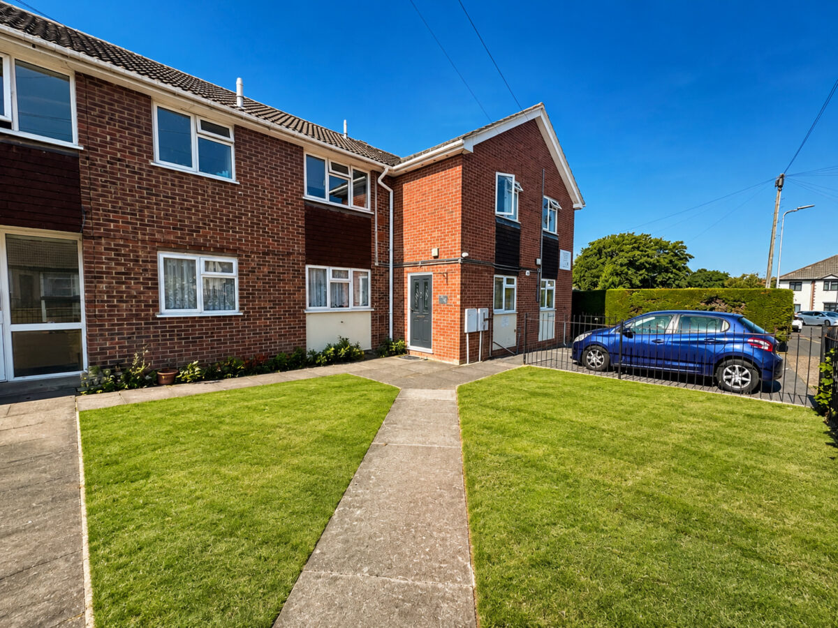 Sunrise Avenue, Hornchurch, RM12