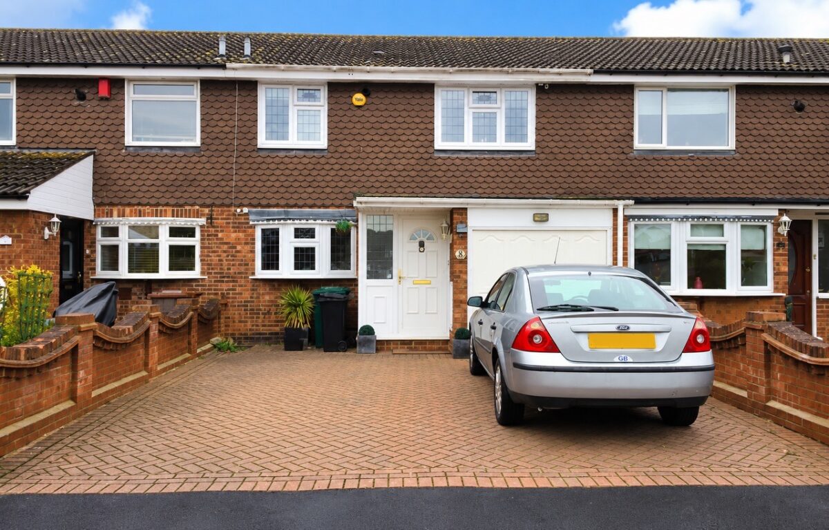 Hatfield Close, Hornchurch, RM12