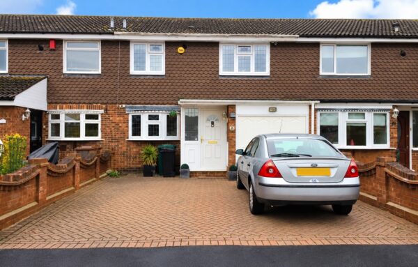 Hatfield Close, Hornchurch, RM12