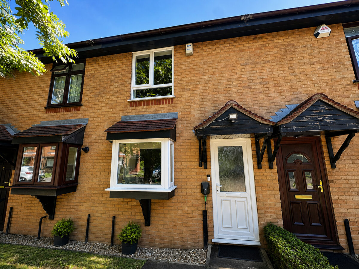 Avenue Road, Chadwell Heath, RM6