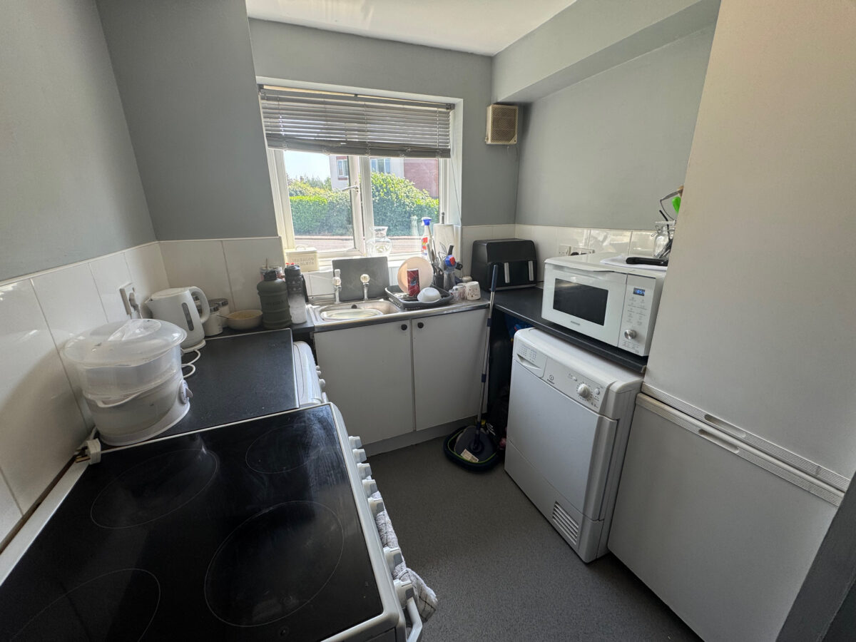 Naunton Way, Hornchurch, RM12